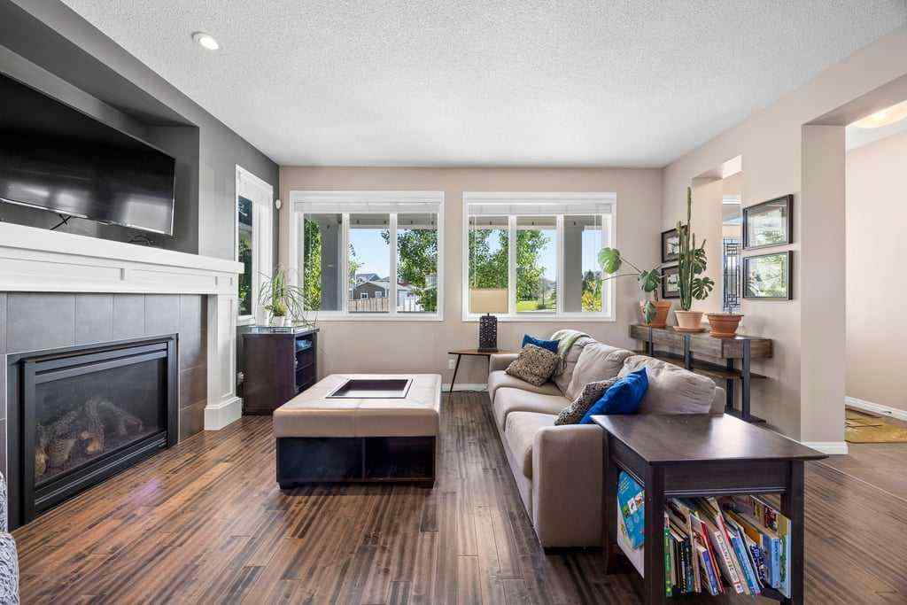 MLS® A2253650 - 512 River Heights Green  in River Song Cochrane, Residential