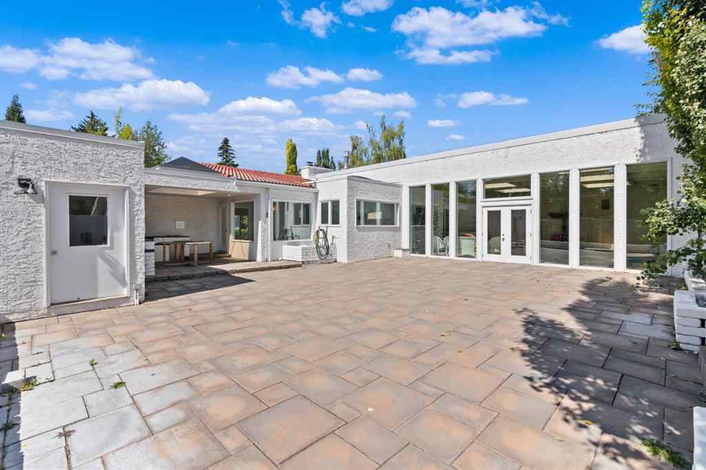 MLS® A2253652 - 20 Windsor Crescent SW in Windsor Park Calgary, Residential