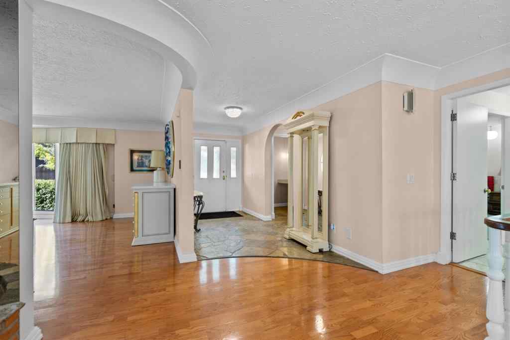 MLS® A2253652 - 20 Windsor Crescent SW in Windsor Park Calgary, Residential
