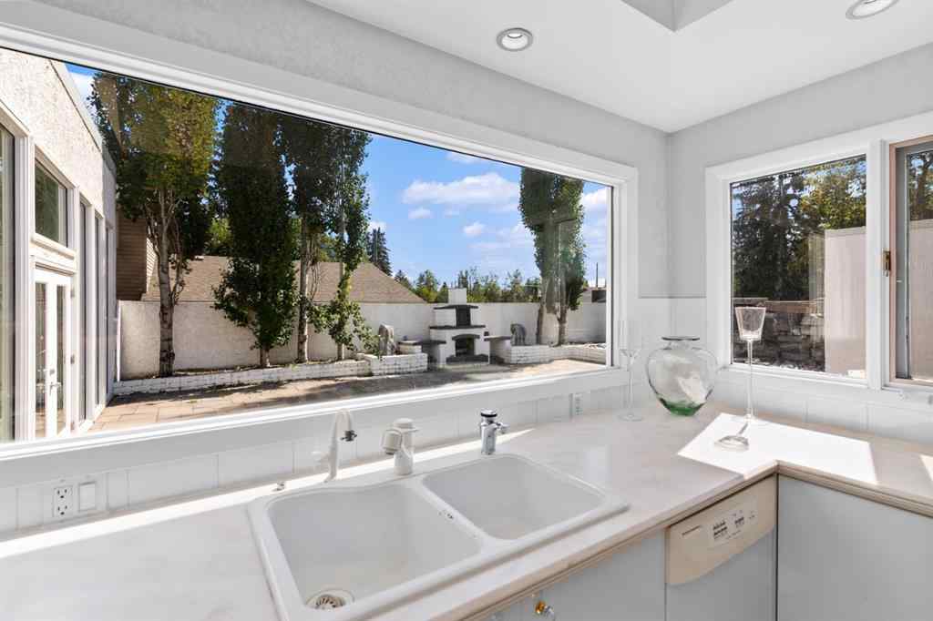 MLS® A2253652 - 20 Windsor Crescent SW in Windsor Park Calgary, Residential