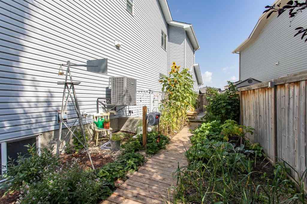 MLS® A2253653 - 32 Carter Close  in Clearview Ridge Red Deer, Residential