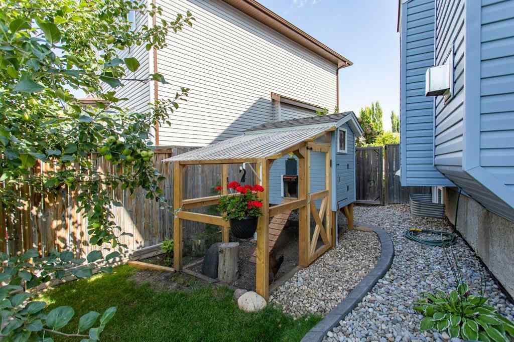 MLS® A2253653 - 32 Carter Close  in Clearview Ridge Red Deer, Residential
