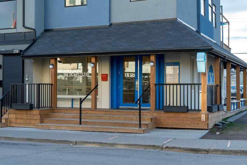 MLS® A2253662 - 2231 2 Avenue NW in West Hillhurst Calgary, Residential