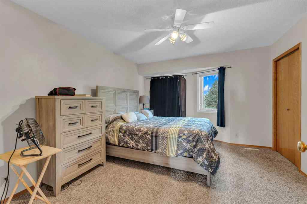 MLS® A2253663 - 5428 45 Street  in Downtown Lacombe Lacombe, Residential
