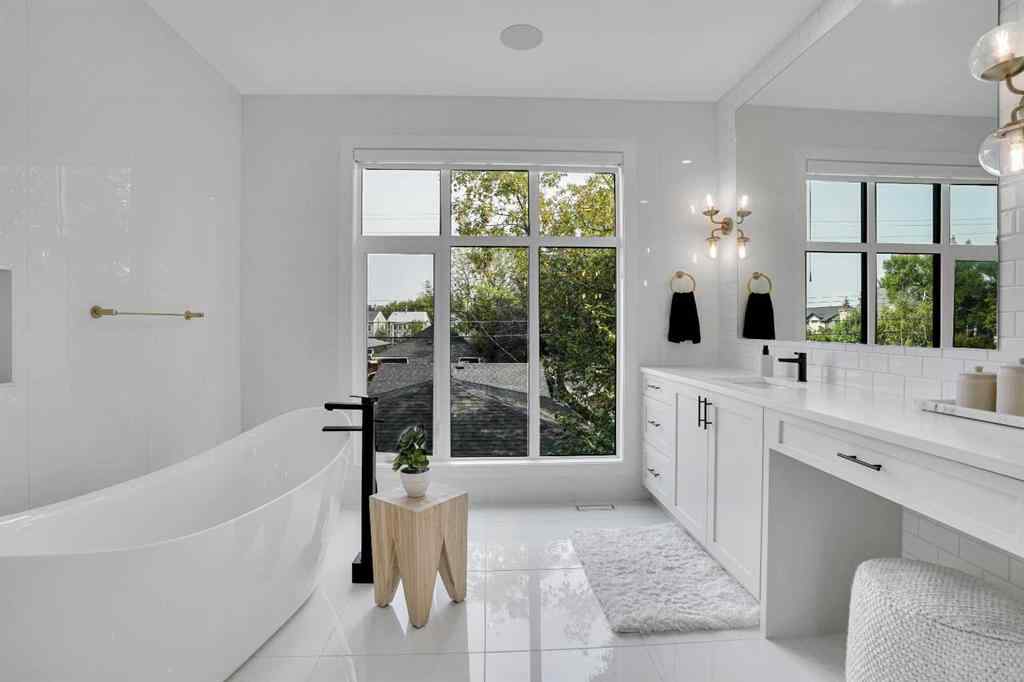 MLS® A2253669 - 1414 3 Street NW in Crescent Heights Calgary, Residential