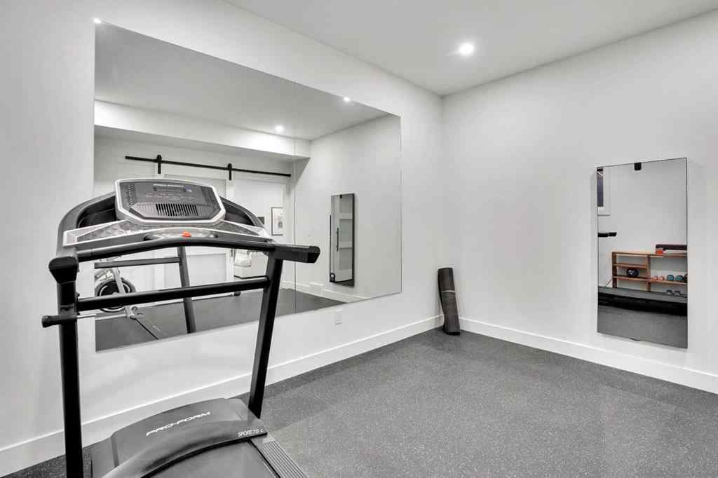MLS® A2253669 - 1414 3 Street NW in Crescent Heights Calgary, Residential