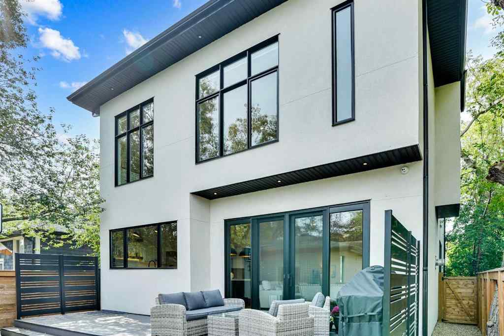 MLS® A2253669 - 1414 3 Street NW in Crescent Heights Calgary, Residential