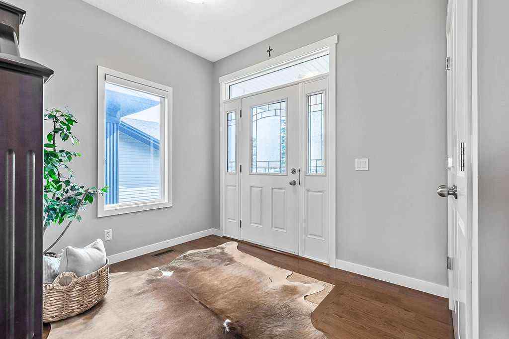 MLS® A2253671 - 120 Westland View  in Westridge Okotoks, Residential