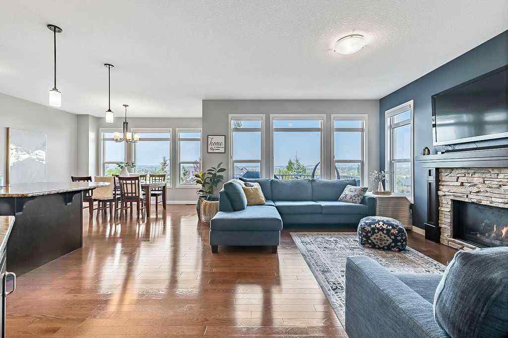 MLS® A2253671 - 120 Westland View  in Westridge Okotoks, Residential