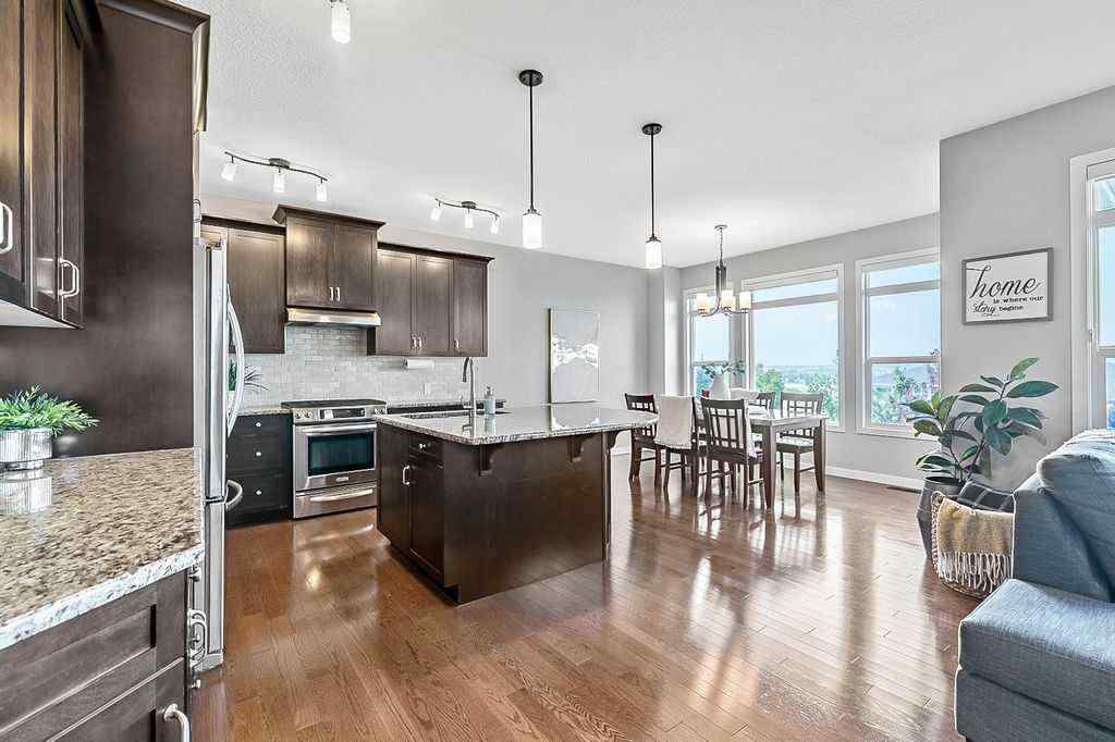 MLS® A2253671 - 120 Westland View  in Westridge Okotoks, Residential