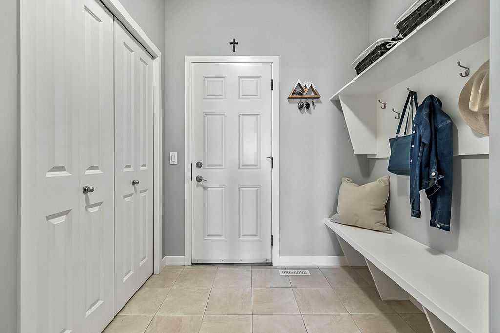 MLS® A2253671 - 120 Westland View  in Westridge Okotoks, Residential