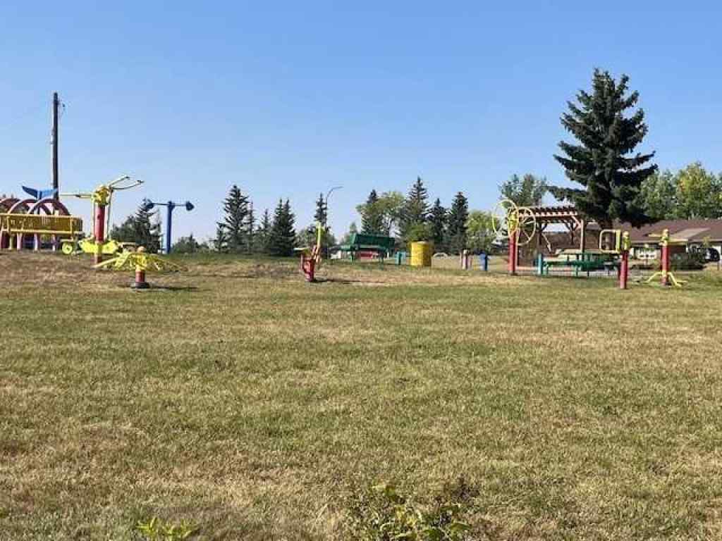 MLS® A2253676 - 420 Main Street NW in NONE Trochu, Residential