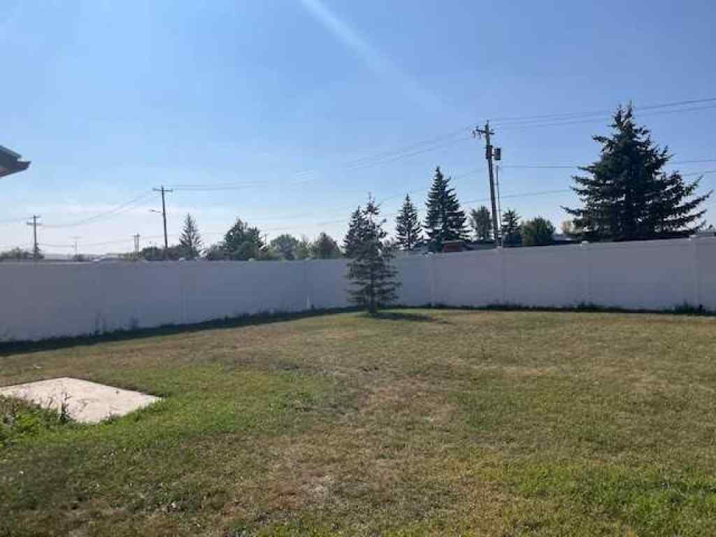 MLS® A2253676 - 420 Main Street NW in NONE Trochu, Residential