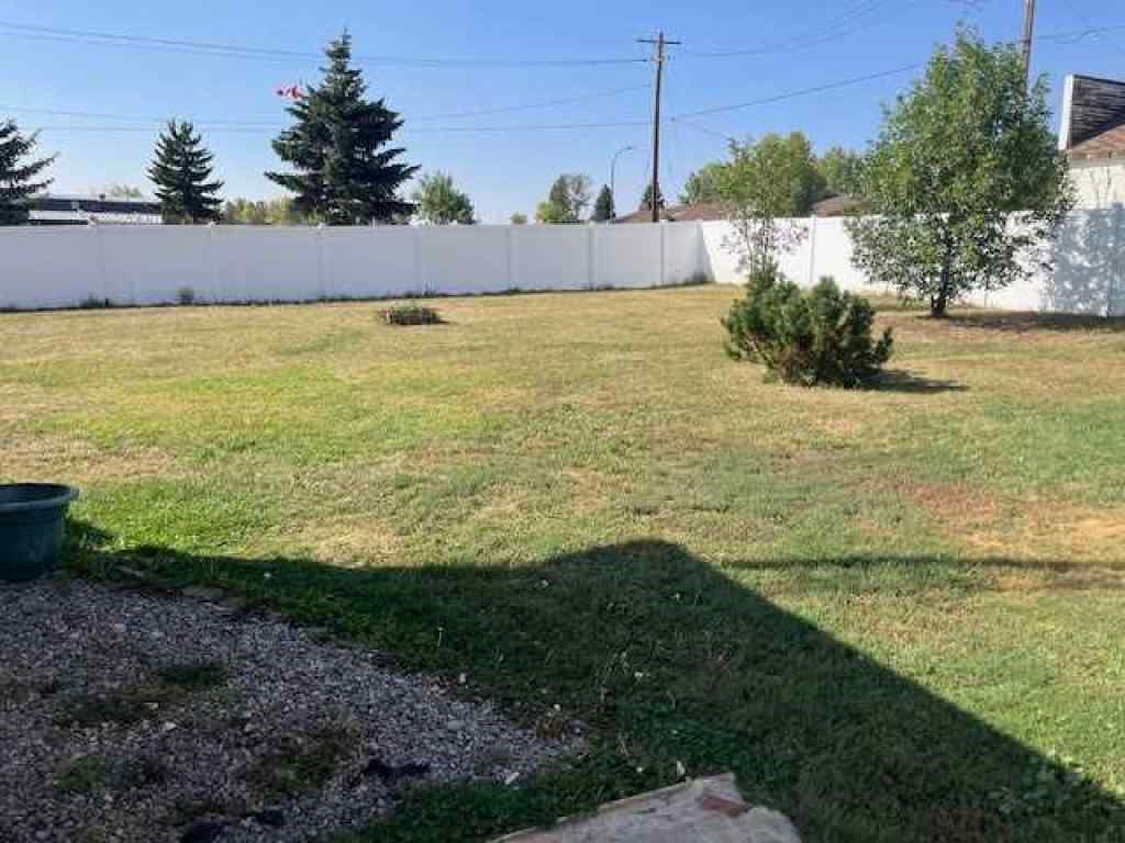 MLS® A2253676 - 420 Main Street NW in NONE Trochu, Residential