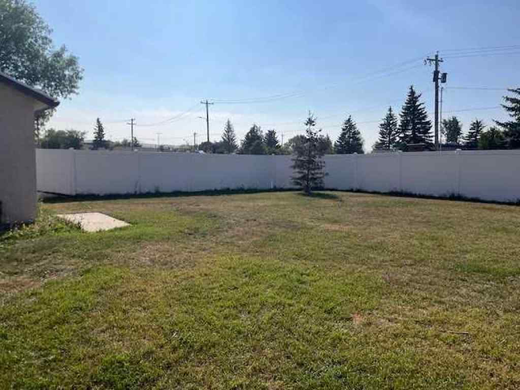 MLS® A2253676 - 420 Main Street NW in NONE Trochu, Residential