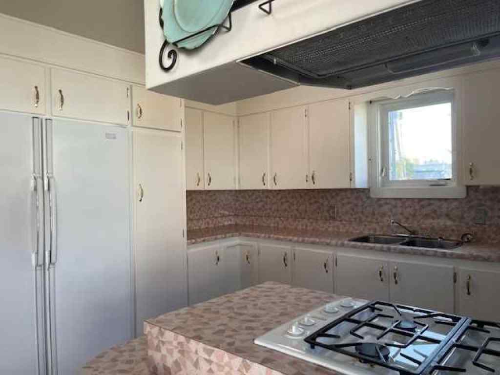 MLS® A2253676 - 420 Main Street NW in NONE Trochu, Residential