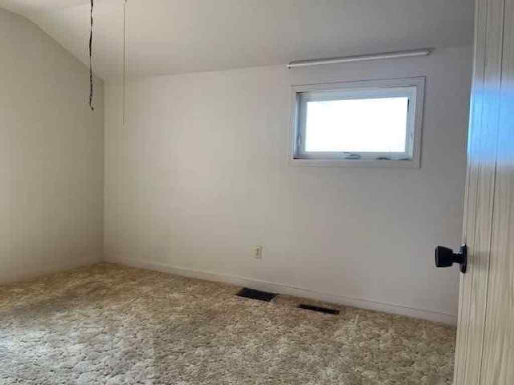 MLS® A2253676 - 420 Main Street NW in NONE Trochu, Residential