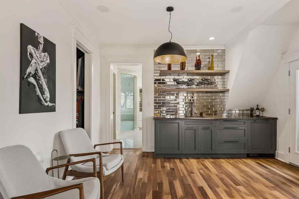 MLS® A2253679 - 3025 3 Street SW in Roxboro Calgary, Residential