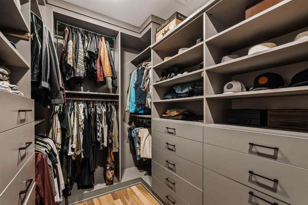 MLS® A2253679 - 3025 3 Street SW in Roxboro Calgary, Residential