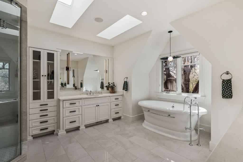 MLS® A2253679 - 3025 3 Street SW in Roxboro Calgary, Residential