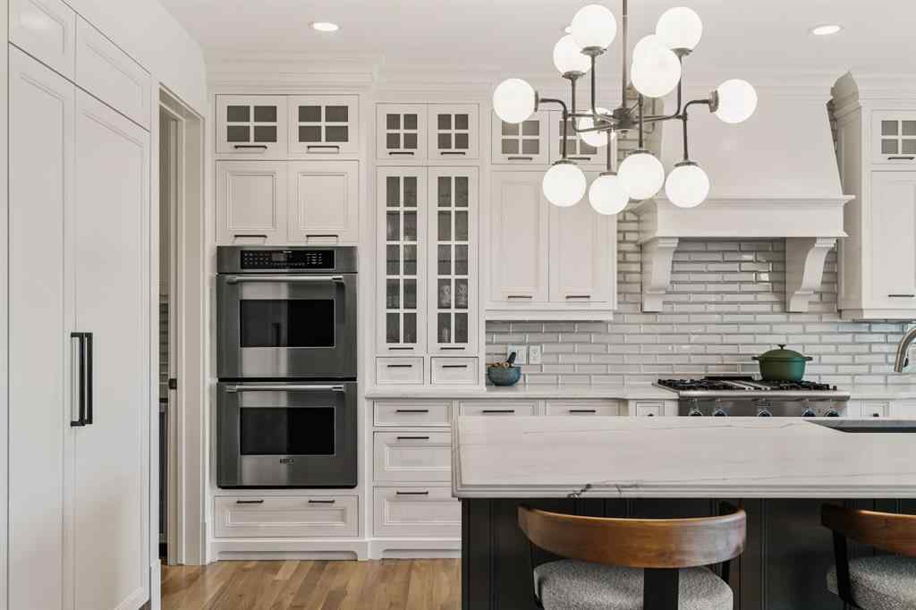 MLS® A2253679 - 3025 3 Street SW in Roxboro Calgary, Residential