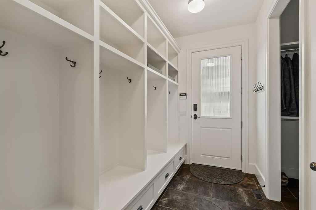MLS® A2253679 - 3025 3 Street SW in Roxboro Calgary, Residential