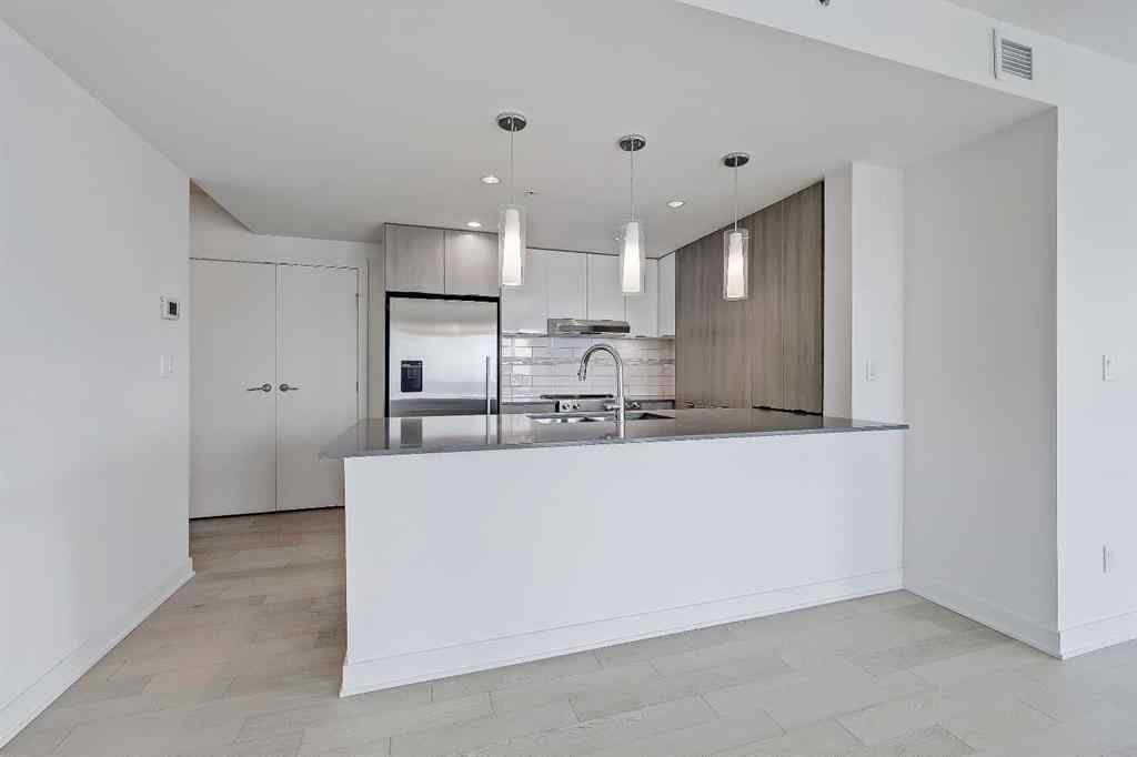 MLS® A2253683 - Unit #3206 930 6 Avenue SW in Downtown Commercial Core Calgary, Residential