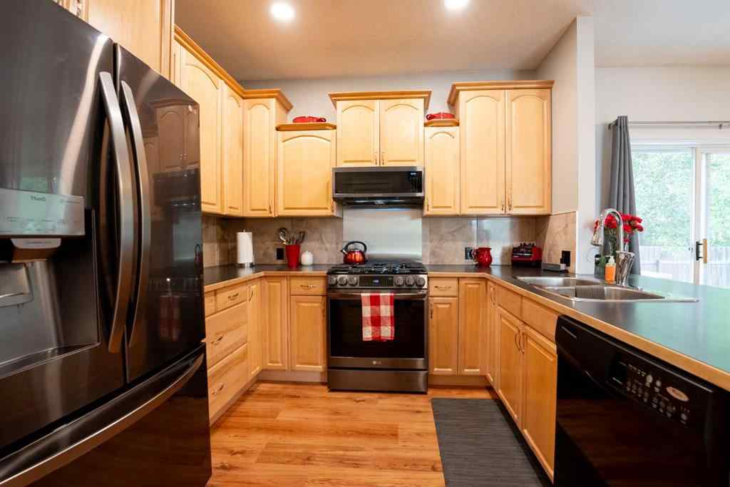 MLS® A2253684 - 215 Allen Crescent  in NONE Vulcan, Residential