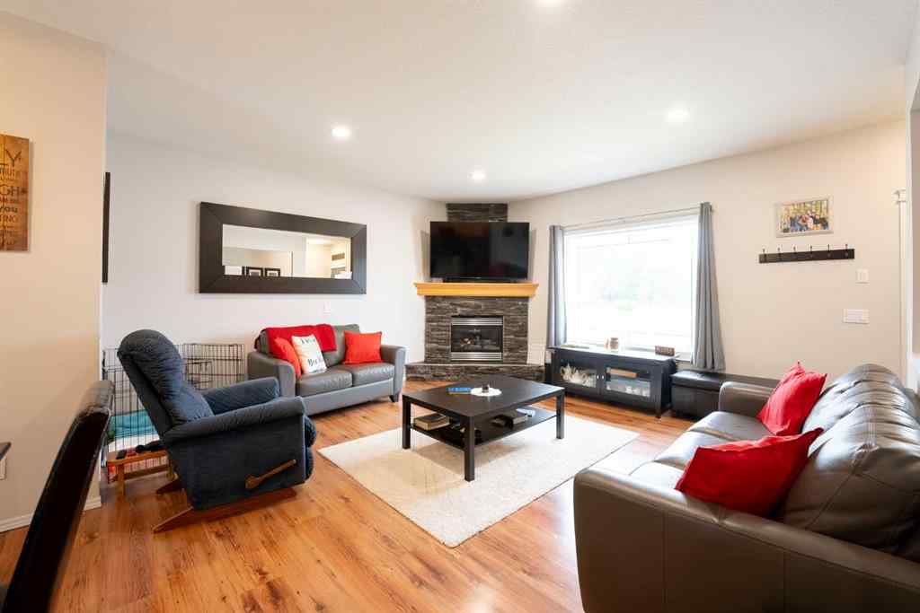 MLS® A2253684 - 215 Allen Crescent  in NONE Vulcan, Residential