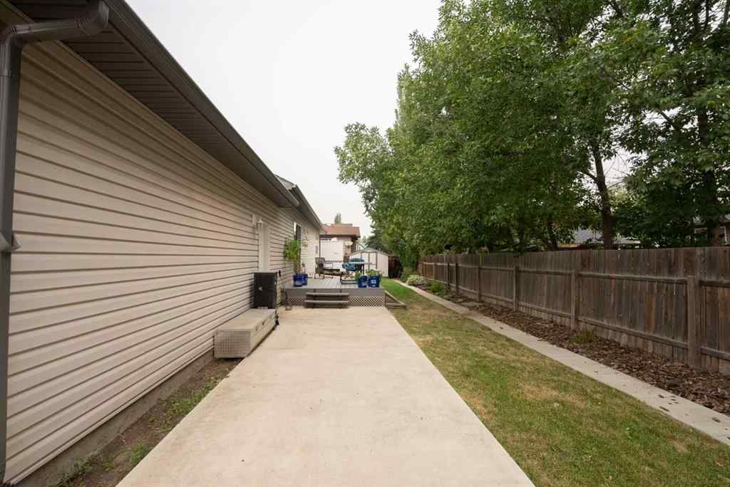 MLS® A2253684 - 215 Allen Crescent  in NONE Vulcan, Residential
