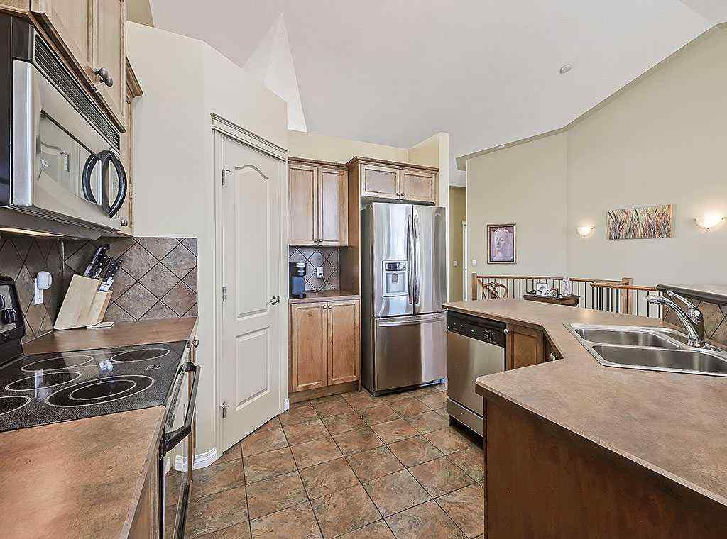 MLS® A2253685 - 427 Rocky Vista Gardens NW in Rocky Ridge Calgary, Residential