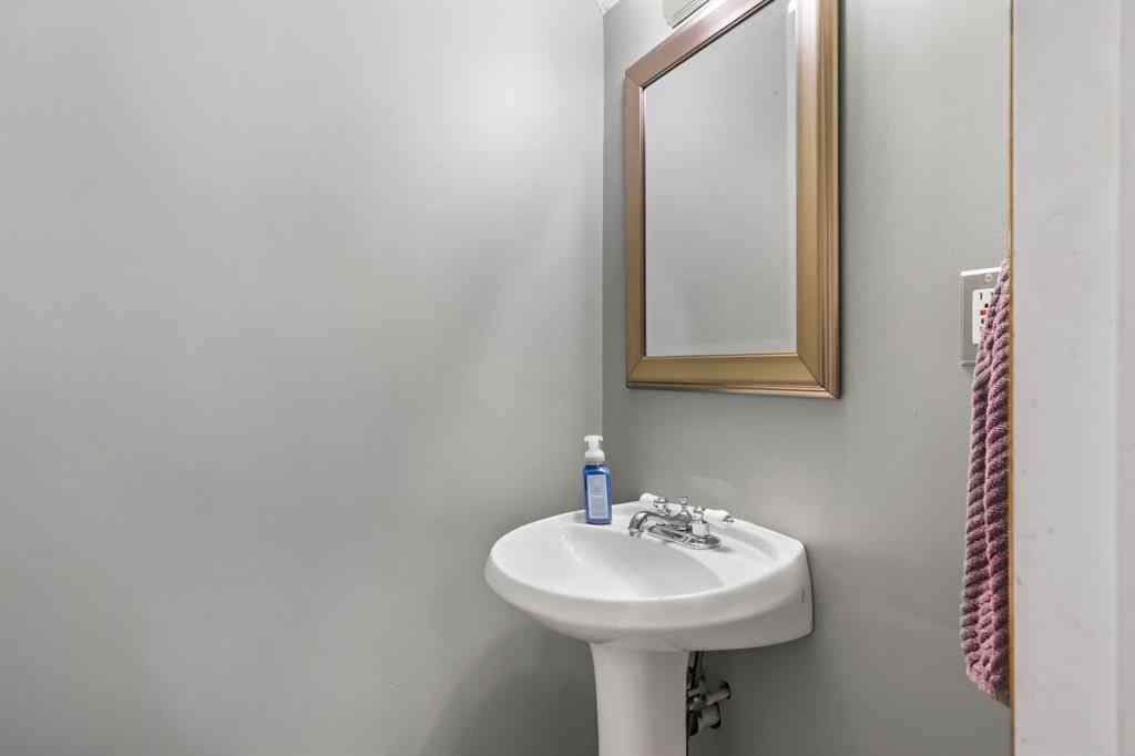 MLS® A2253690 - Unit #1 401 6 Street  in NONE Beiseker, Residential