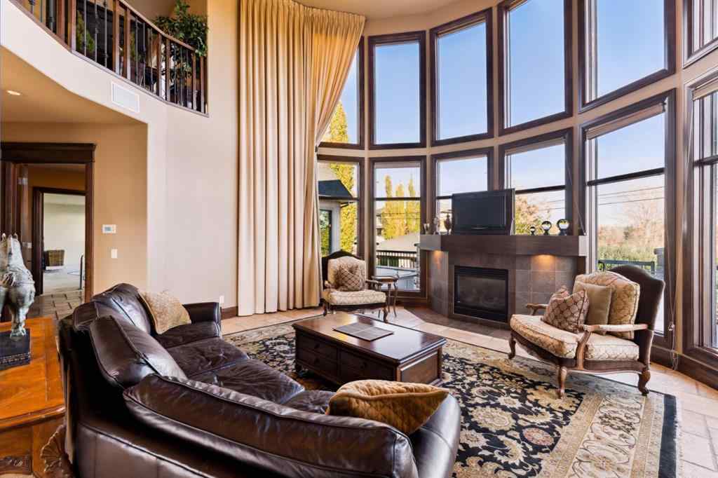 MLS® A2253691 - 2248 9 Avenue SE in Inglewood Calgary, Residential