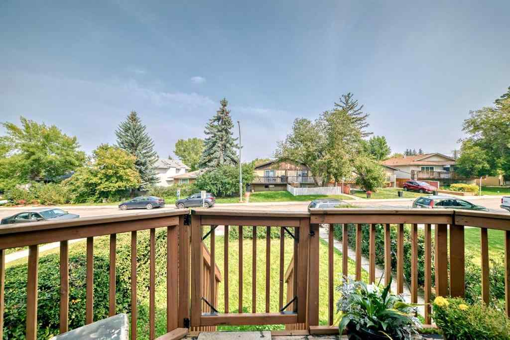 MLS® A2253693 - 7825A 33 Avenue NW in Bowness Calgary, Residential
