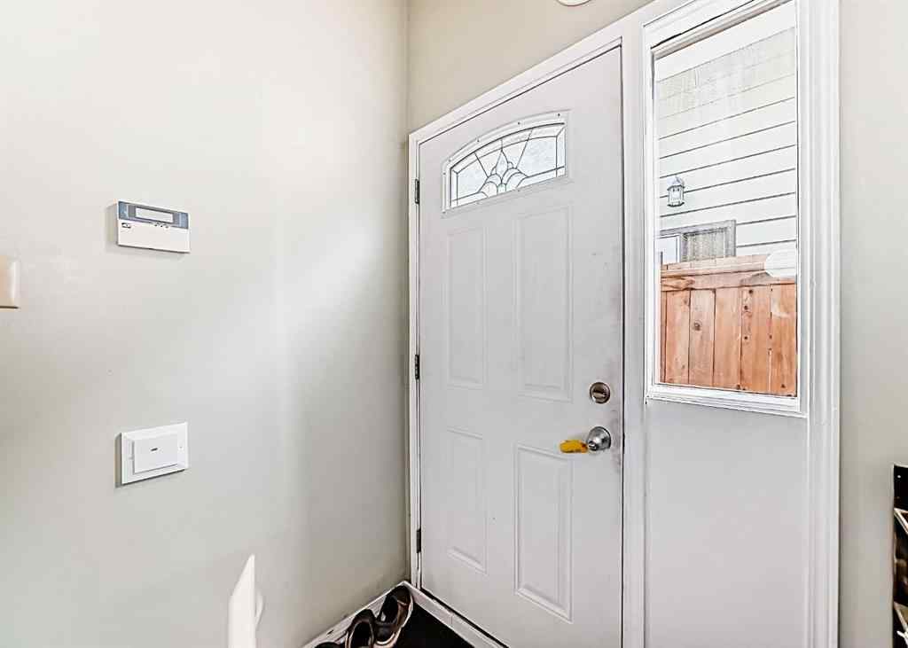 MLS® A2253693 - 7825A 33 Avenue NW in Bowness Calgary, Residential