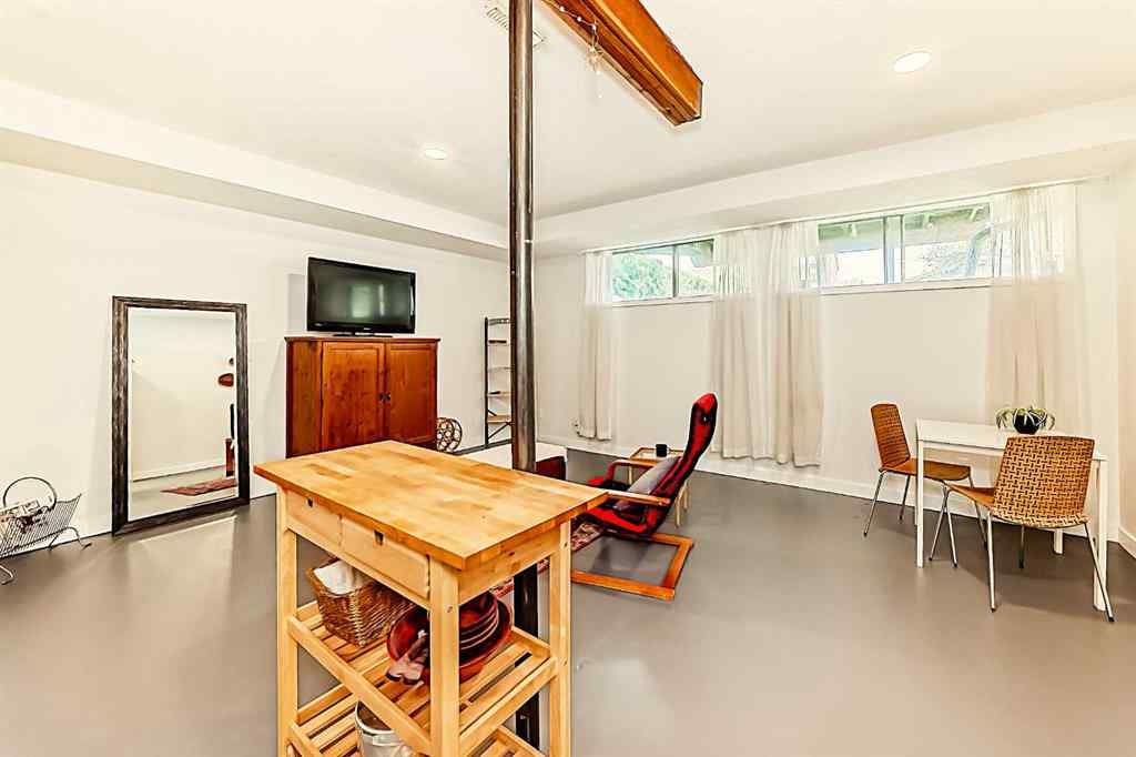 MLS® A2253693 - 7825A 33 Avenue NW in Bowness Calgary, Residential