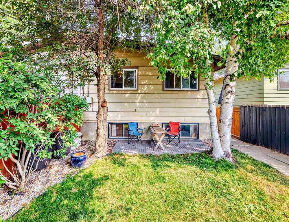 MLS® A2253693 - 7825A 33 Avenue NW in Bowness Calgary, Residential