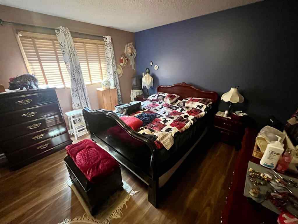 MLS® A2253704 - 565 Mountain Street  in Mountain View Hinton, Residential