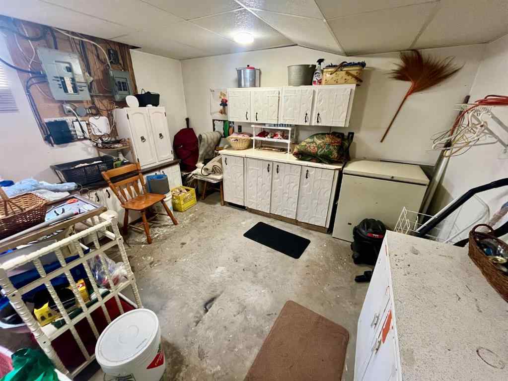 MLS® A2253704 - 565 Mountain Street  in Mountain View Hinton, Residential