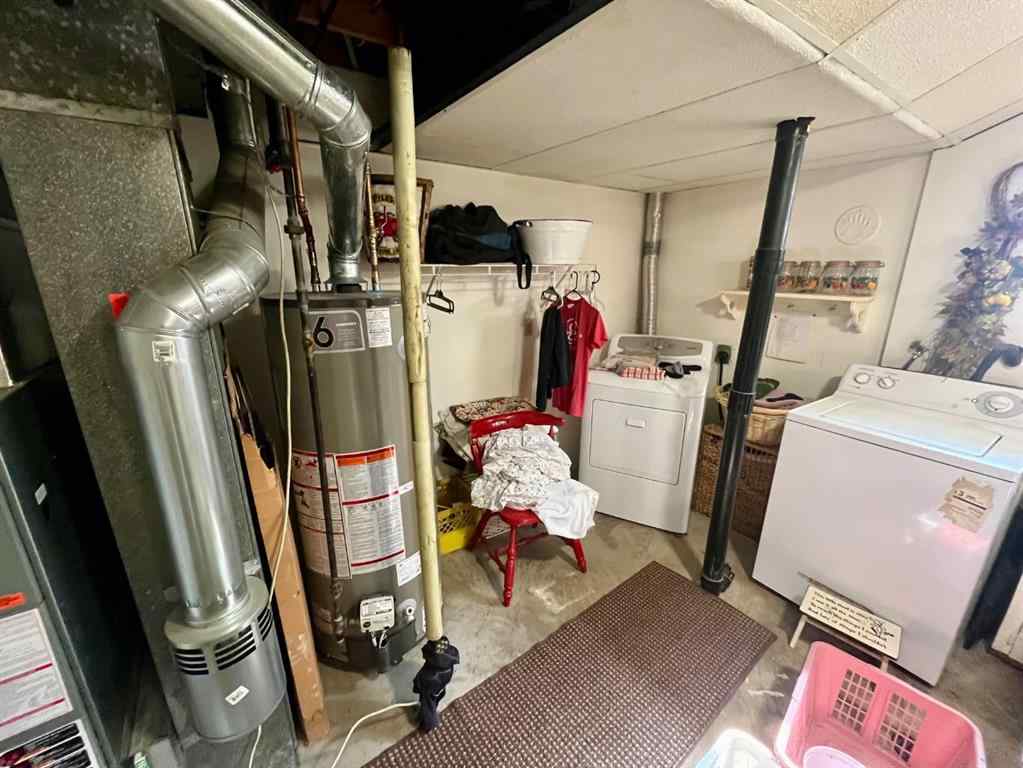 MLS® A2253704 - 565 Mountain Street  in Mountain View Hinton, Residential