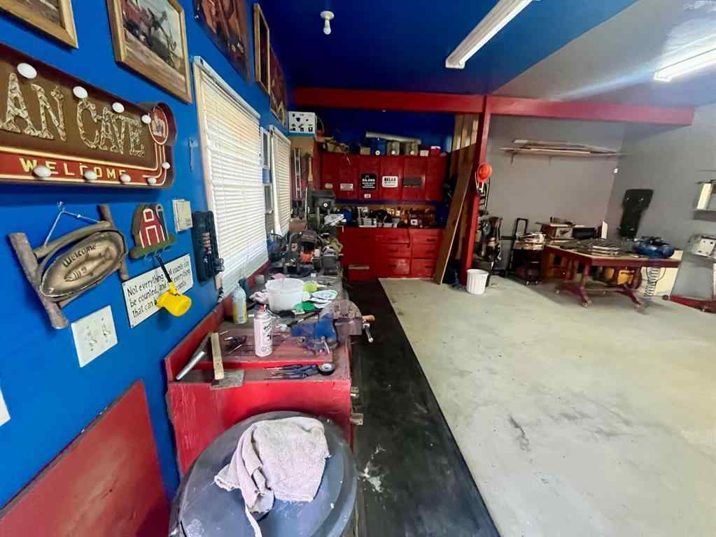 MLS® A2253704 - 565 Mountain Street  in Mountain View Hinton, Residential