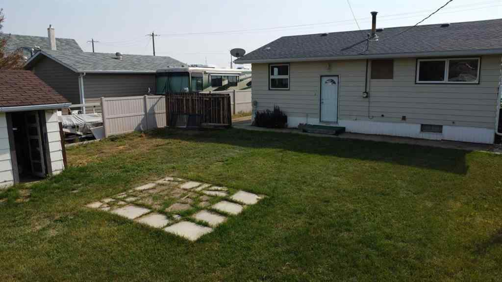 MLS® A2253707 - 212 5 Avenue SE in NONE Youngstown, Residential