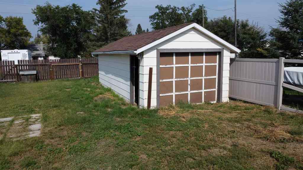 MLS® A2253707 - 212 5 Avenue SE in NONE Youngstown, Residential