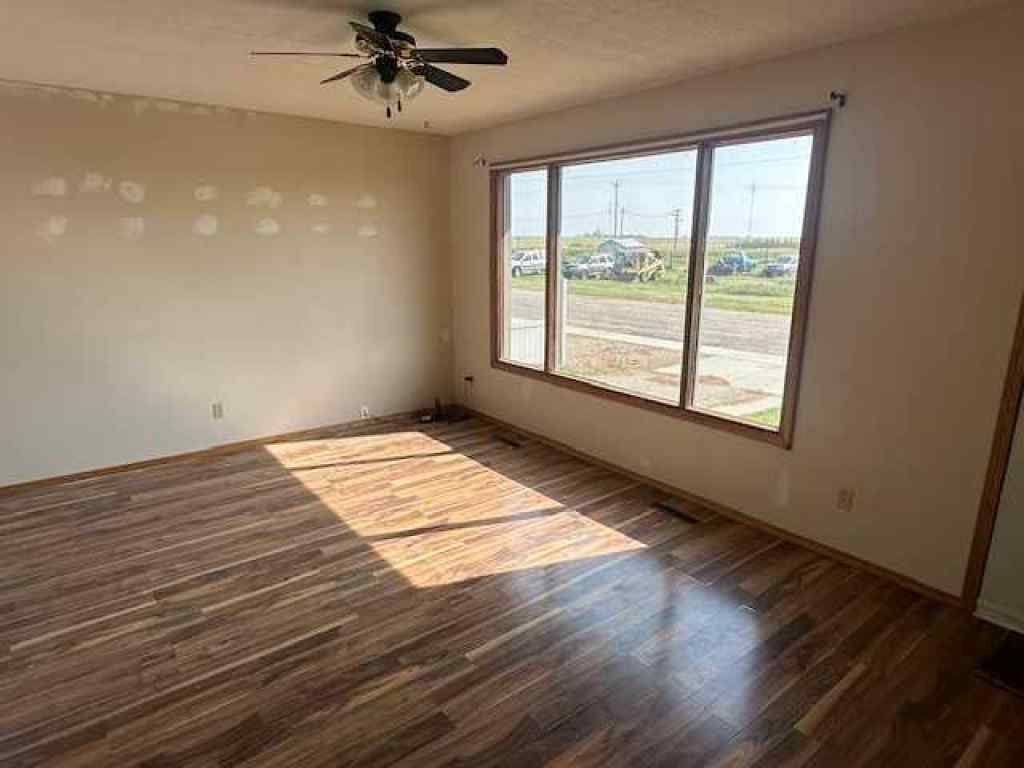 MLS® A2253707 - 212 5 Avenue SE in NONE Youngstown, Residential