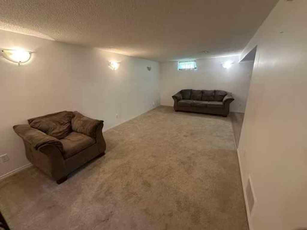 MLS® A2253707 - 212 5 Avenue SE in NONE Youngstown, Residential