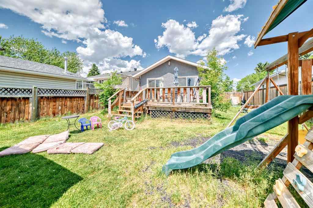 MLS® A2253709 - 6907 4 Avenue NE in Abbeydale Calgary, Residential