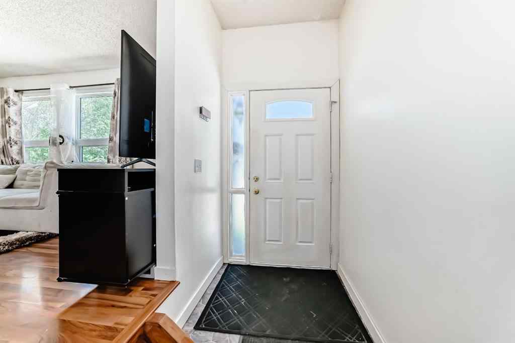 MLS® A2253709 - 6907 4 Avenue NE in Abbeydale Calgary, Residential
