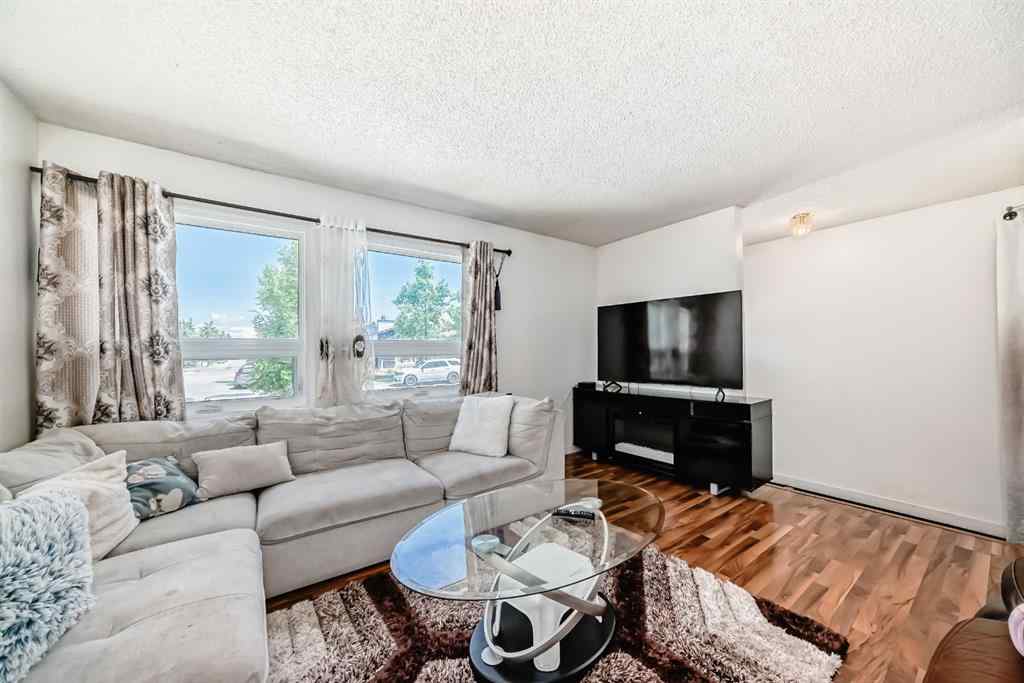 MLS® A2253709 - 6907 4 Avenue NE in Abbeydale Calgary, Residential
