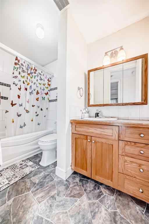 MLS® A2253709 - 6907 4 Avenue NE in Abbeydale Calgary, Residential