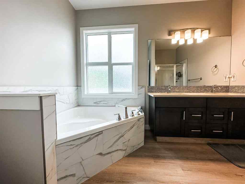 MLS® A2253716 - 4438 Van Eaton Way  in NONE Clive, Residential